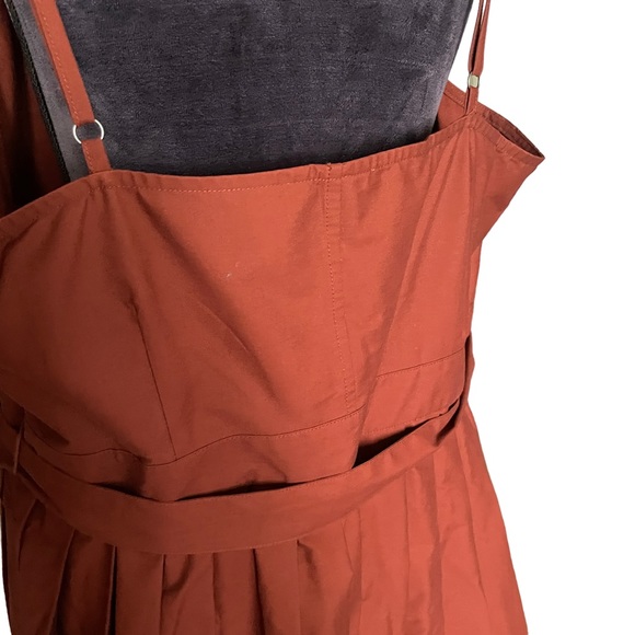 Future Collective Plus Size Strappy Pleated Modi Dress NWT - Picture 3 of 5